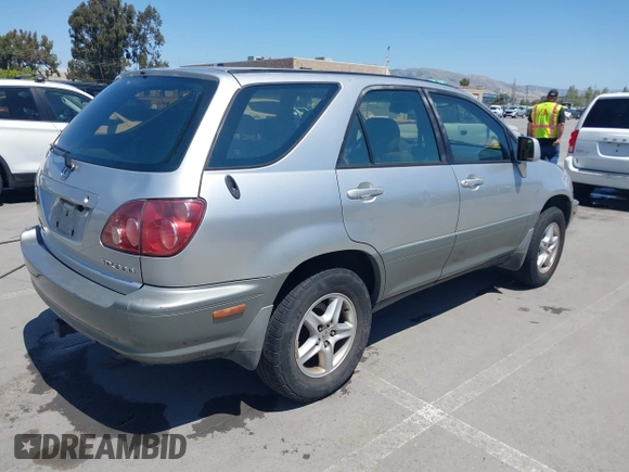 1999 Lexus RX 300 z VIN JT6HF10U2X0025123, wystawiony jako IAAI lot #42317621 z przebiegiem 158 140 mil mil oraz . Historia ofert i sprzedaży dostępna na DreamBid. Obrazek 4.