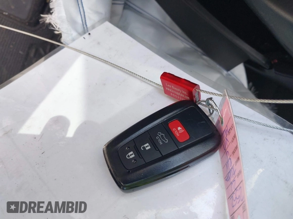 2024 Toyota RAV4 Hybrid XSE with VIN 2T3E6RFV9RW077941, listed as a IAAI auction lot 42012134 with 31,009 mi miles and . Bid and sale history available at DreamBid. Image 11.