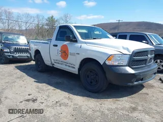 2013 Ram 1500 Express z VIN 3C6JR6AT0DG541533, wystawiony jako IAAI lot #41926211 z przebiegiem 184 904 mil mil oraz . Historia ofert i sprzedaży dostępna na DreamBid. Obrazek 1.