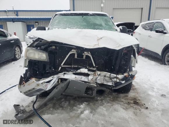 2004 Chevrolet Silverado 1500 Crew Cab LS with VIN 2GCEK13T341332990, listed as a Copart auction lot 41671515 with 218,496 mi miles and Clean Title. Bid and sale history available at carsss.com. Image 5.