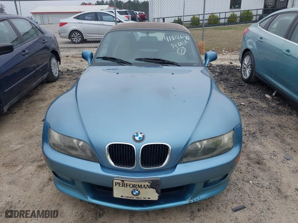 2001 BMW Z3 2.5i with VIN WBACN33481LK49139, listed as a IAAI auction lot 41812649 with 143,226 mi miles. Bid and sale history available at carsss.com. Image 6.