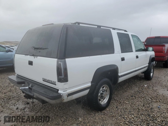 1998 Chevrolet Suburban with VIN 1GNGK26J4WJ325958, listed as a Copart auction lot 43348505 with 154,638 mi miles and Salvage Title. Bid and sale history available at carsss.com. Image 3.