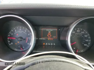 2019 Ford Mustang EcoBoost z VIN 1FA6P8TH9K5178295, wystawiony jako Copart lot #62663725 z przebiegiem 81 814 mil mil oraz Szkoda całkowita • Salvage title. Historia ofert i sprzedaży dostępna na DreamBid. Obrazek 9.