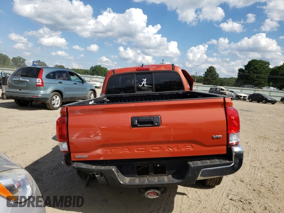 2017 Toyota Tacoma SR5 z VIN 5TFRZ5CN6HX045562, wystawiony jako Copart lot #47294661 z przebiegiem Nie podano mil oraz Szkoda całkowita • Salvage title. Historia ofert i sprzedaży dostępna na DreamBid. Obrazek 6.