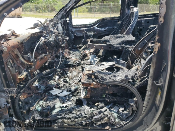 2019 Ford F-150 XL z VIN 1FTEW1E54KFA64007, wystawiony jako Copart lot #56282205 z przebiegiem Nie podano mil oraz Nie do naprawy • Non repairable. Historia ofert i sprzedaży dostępna na DreamBid. Obrazek 7.