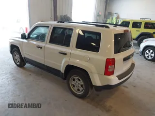 2016 Jeep Patriot Sport z VIN 1C4NJPBA2GD529003, wystawiony jako IAAI lot #42127852 z przebiegiem 53 153 mil mil oraz . Historia ofert i sprzedaży dostępna na DreamBid. Obrazek 3.