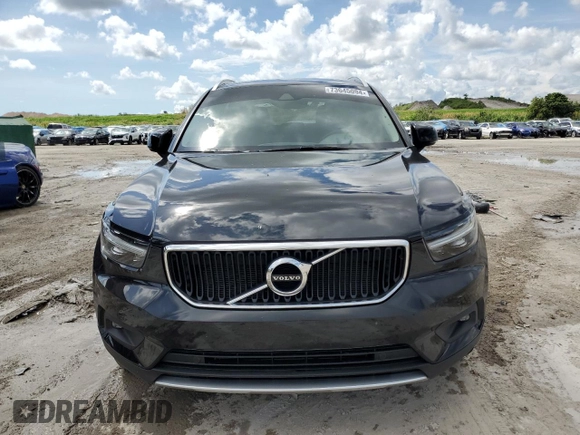 2021 Volvo XC40 Momentum z VIN YV4AC2HK5M2458900, wystawiony jako Copart lot #73645094 z przebiegiem 27 965 mil mil oraz Szkoda całkowita • Salvage title. Historia ofert i sprzedaży dostępna na DreamBid. Obrazek 5.