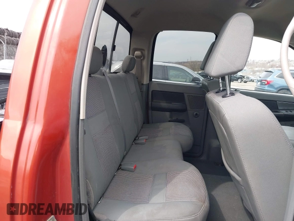 2008 Dodge 1500 SLT z VIN 1D7HU18N68S506676, wystawiony jako IAAI lot #41839733 z przebiegiem 107 235 mil mil oraz . Historia ofert i sprzedaży dostępna na DreamBid. Obrazek 8.