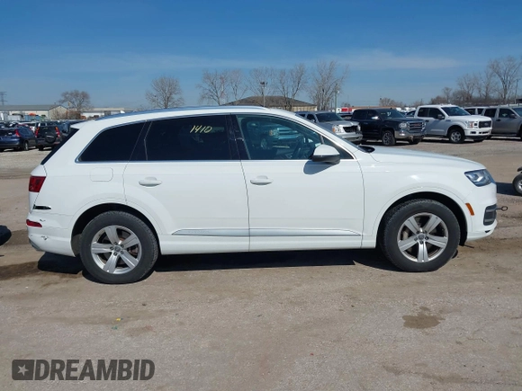 2018 Audi Q7 Premium Plus with VIN WA1LHAF76JD003831, listed as a IAAI auction lot 41781410 with 81,225 mi miles. Bid and sale history available at carsss.com. Image 13.