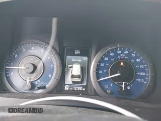 2015 Toyota Sienna XLE с VIN 5TDYK3DC3FS579087, выставлен на аукционе IAAI как лот 42456365 с пробегом 127 350 миль миль и . История ставок и продаж доступна на DreamBid. Изображение 7.