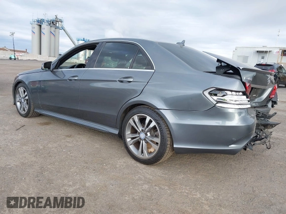 2016 Mercedes-Benz E-Class E 350 Luxury with VIN WDDHF8JB2GB237075, listed as a IAAI auction lot 42047087 with 66,298 mi miles. Bid and sale history available at carsss.com. Image 3.
