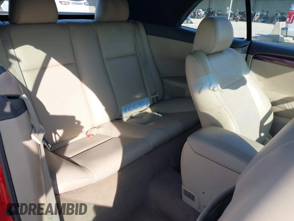 2004 Toyota Solara SE z VIN 4T1FA38P94U035625, wystawiony jako IAAI lot #42234762 z przebiegiem 130 830 mil mil oraz . Historia ofert i sprzedaży dostępna na DreamBid. Obrazek 8.