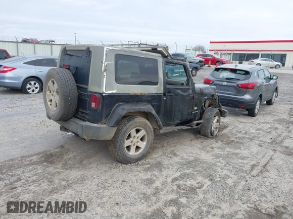2007 Jeep Wrangler Sahara z VIN 1J8FA54107L202622, wystawiony jako IAAI lot #41391138 z przebiegiem 251 388 mil mil oraz . Historia ofert i sprzedaży dostępna na DreamBid. Obrazek 4.