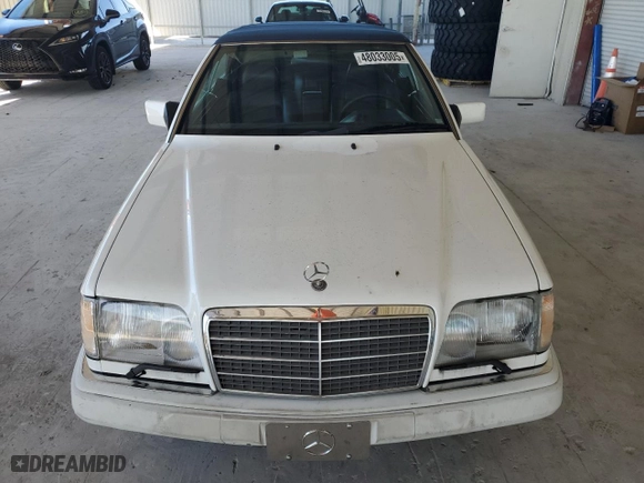 1995 Mercedes-Benz E Class with VIN WDBEA66E7SC186998, listed as a Copart auction lot 48033005 with 114,643 mi miles and Clean Title. Bid and sale history available at carsss.com. Image 5.