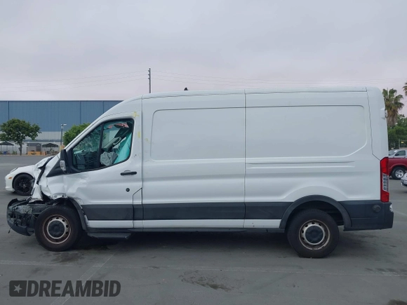 2020 Ford Transit Cargo с VIN 1FTBR1CG5LKB66925, выставлен на аукционе IAAI как лот 42449109 с пробегом Не указан миль и . История ставок и продаж доступна на DreamBid. Изображение 15.