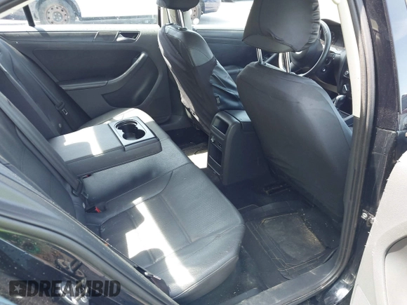 2011 Volkswagen Jetta Sedan SE w/Convenience & Sunroof with VIN 3VWDX7AJ5BM354817, listed as a IAAI auction lot 41919430 with 156,284 mi miles. Bid and sale history available at carsss.com. Image 8.