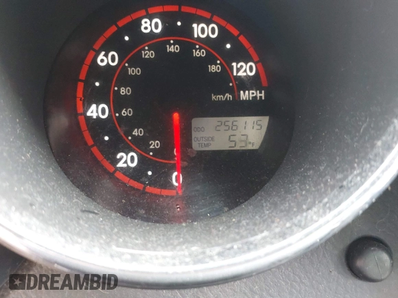 2005 Pontiac Vibe with VIN 5Y2SL63855Z440318, listed as a IAAI auction lot 41988822 with 256,115 mi miles and . Bid and sale history available at carsss.com. Image 16.