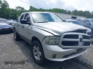 2013 Ram 1500 Express z VIN 1C6RR6FT2DS538346, wystawiony jako IAAI lot #42177781 z przebiegiem 193 989 mil mil oraz . Historia ofert i sprzedaży dostępna na DreamBid. Obrazek 1.