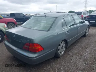 2003 Lexus LS 430 z VIN JTHBN30F830097550, wystawiony jako IAAI lot #42419416 z przebiegiem 303 739 mil mil oraz . Historia ofert i sprzedaży dostępna na DreamBid. Obrazek 4.