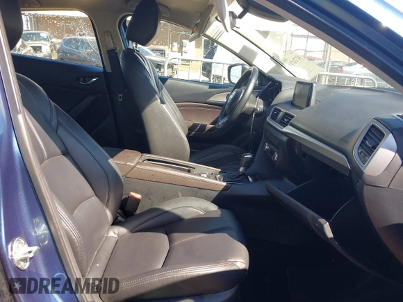 2018 Mazda 3 Touring with VIN 3MZBN1L36JM247119, listed as a IAAI auction lot 41724711 with 45,343 mi miles. Bid and sale history available at carsss.com. Image 5.