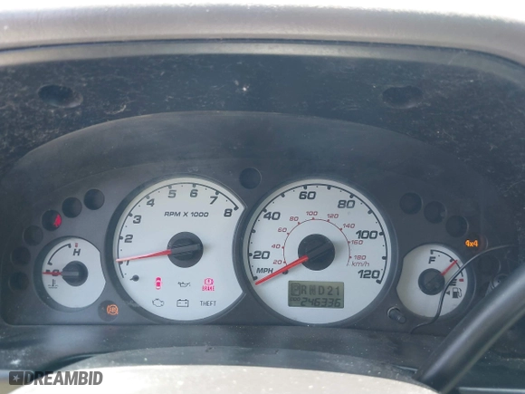 2001 Ford Escape XLT with VIN 1FMCU041X1KF10409, listed as a IAAI auction lot 39780383 with 246,336 mi miles. Bid and sale history available at carsss.com. Image 7.