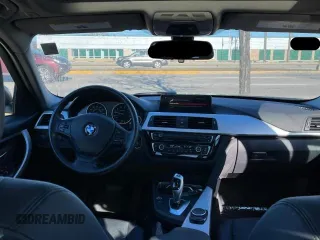 2018 BMW 3 Series 320i xDrive with VIN WBA8E5G54JNU47709, listed as a Copart auction lot 46378385 with 40,647 mi miles and Clean Title. Bid and sale history available at carsss.com. Image 9.