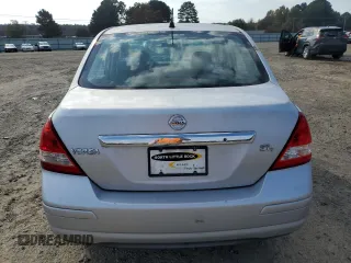 2007 Nissan Versa SL z VIN 3N1BC11EX7L454398, wystawiony jako Copart lot #78073444 z przebiegiem 94 568 mil mil oraz Szkoda całkowita • Salvage title. Historia ofert i sprzedaży dostępna na DreamBid. Obrazek 6.