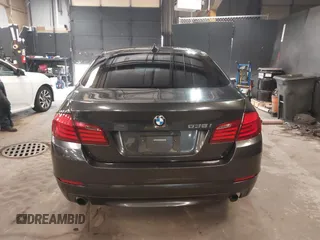 2011 BMW 5 Series 535i xDrive z VIN WBAFU7C50BC779011, wystawiony jako IAAI lot #42461512 z przebiegiem 136 980 mil mil oraz . Historia ofert i sprzedaży dostępna na DreamBid. Obrazek 17.