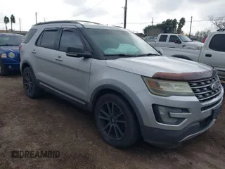 2016 Ford Explorer XLT with VIN 1FM5K7D82GGC84978, listed as a IAAI auction lot 41459898 with 134,537 mi miles. Bid and sale history available at carsss.com. Image 1.