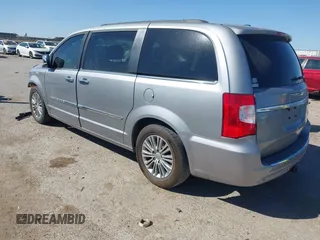 2014 Chrysler Town & Country Touring-L with VIN 2C4RC1CG7ER234517, listed as a IAAI auction lot 41824484 with 190,245 mi miles. Bid and sale history available at carsss.com. Image 3.
