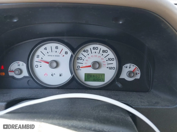 2005 Ford Escape XLT with VIN 1FMCU93115KB29320, listed as a IAAI auction lot 41768208 with 162,047 mi miles. Bid and sale history available at carsss.com. Image 7.