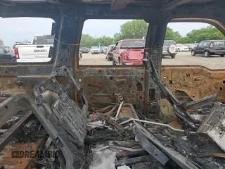 2003 Ford Excursion Limited z VIN 1FMNU43S43EB55541, wystawiony jako Copart lot #56325034 z przebiegiem Nie podano mil oraz Nie do naprawy. Historia ofert i sprzedaży dostępna na DreamBid. Obrazek 11.