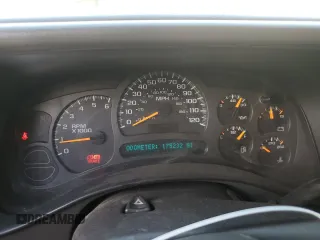 2003 Chevrolet Silverado 1500 with VIN 2GCEC19VX31253384, listed as a Copart auction lot 71244704 with 175,232 mi miles and Salvage Title. Bid and sale history available at carsss.com. Image 9.