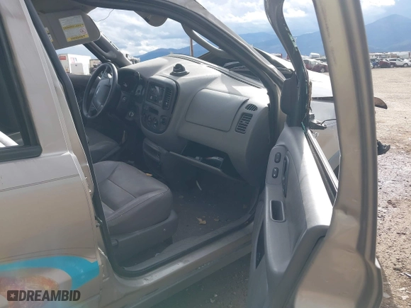 2001 Ford Escape XLT with VIN 1FMCU04151KB58369, listed as a IAAI auction lot 40711508 with 1 mi miles. Bid and sale history available at carsss.com. Image 5.