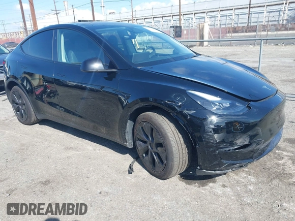 2025 Tesla Model Y Long Range with VIN 7SAYGDEE9SF278607, listed as a IAAI auction lot 41932084 with 9,667 mi miles and . Bid and sale history available at carsss.com. Image 1.