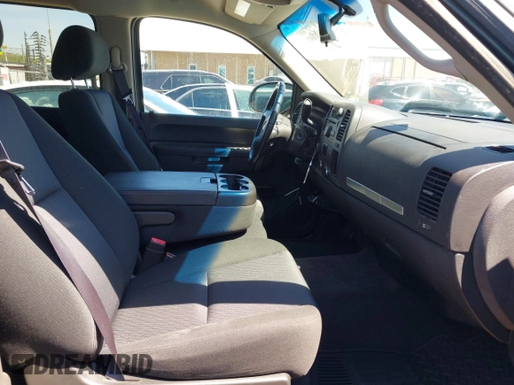 2011 Chevrolet Silverado 1500 LT with VIN 3GCPKSE3XBG265420, listed as a IAAI auction lot 42077697 with 267,658 mi miles and . Bid and sale history available at DreamBid. Image 5.