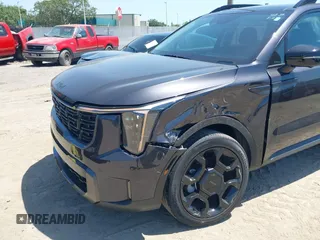 2025 Kia Sorento X-Line SX Prestige z VIN 5XYRKDJF5SG333500, wystawiony jako IAAI lot #42284751 z przebiegiem 8 733 mil mil oraz . Historia ofert i sprzedaży dostępna na DreamBid. Obrazek 6.