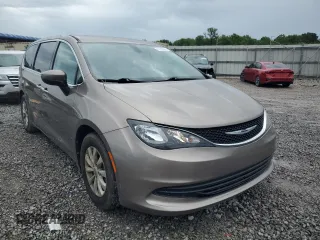 2017 Chrysler Pacifica Touring with VIN 2C4RC1DG6HR552700, listed as a Copart auction lot 61365895 with 128,407 mi miles and Salvage title. Bid and sale history available at DreamBid. Image 4.