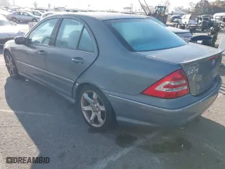 2007 Mercedes-Benz C-Class 2.5L Sport with VIN WDBRF52HX7A940590, listed as a IAAI auction lot 41857370 with 142,821 mi miles. Bid and sale history available at carsss.com. Image 3.