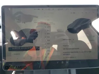 2024 Tesla Model Y Long Range with VIN 7SAYGDEE8RF089456, listed as a Copart auction lot 85521934 with 13,837 mi miles and Salvage title. Bid and sale history available at DreamBid. Image 9.