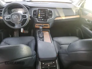 2021 Volvo XC90 Momentum with VIN YV4A221K9M1672887, listed as a Copart auction lot 45306215 with 59,925 mi miles and Salvage title. Bid and sale history available at DreamBid. Image 8.