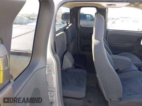 2004 Chevrolet Colorado LS Z71 with VIN 1GCDT196448133938, listed as a IAAI auction lot 41647829 with 196,530 mi miles. Bid and sale history available at carsss.com. Image 8.