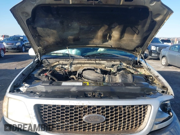 2003 Ford F-150 XL z VIN 1FTRX18W53NA29776, wystawiony jako IAAI lot #41413445 z przebiegiem 231 533 mil mil oraz . Historia ofert i sprzedaży dostępna na DreamBid. Obrazek 10.