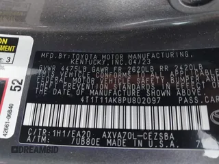 2023 Toyota Camry SE z VIN 4T1T11AK8PU802097, wystawiony jako IAAI lot #42389754 z przebiegiem 19 732 mil mil oraz . Historia ofert i sprzedaży dostępna na DreamBid. Obrazek 9.
