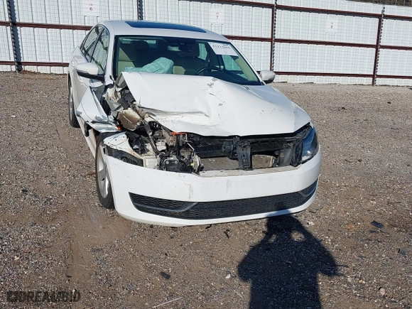 2013 Volkswagen Passat SE w/Sunroof with VIN 1VWBH7A31DC007320, listed as a IAAI auction lot 41213664 with 164,040 mi miles. Bid and sale history available at carsss.com. Image 6.