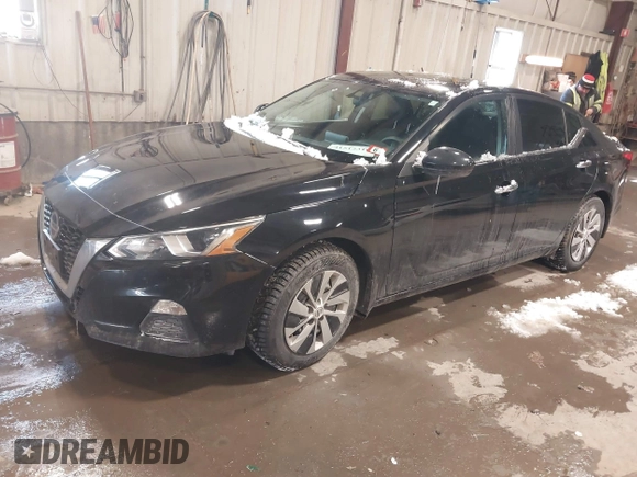 2020 Nissan Altima 2.5 S with VIN 1N4BL4BW7LC138619, listed as a IAAI auction lot 41512310 with 73,299 mi miles. Bid and sale history available at carsss.com. Image 2.