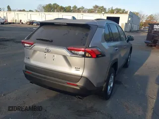 2020 Toyota RAV4 XLE with VIN 2T3P1RFV8LW117943, listed as a IAAI auction lot 41319745 with 17,159 mi miles. Bid and sale history available at carsss.com. Image 4.