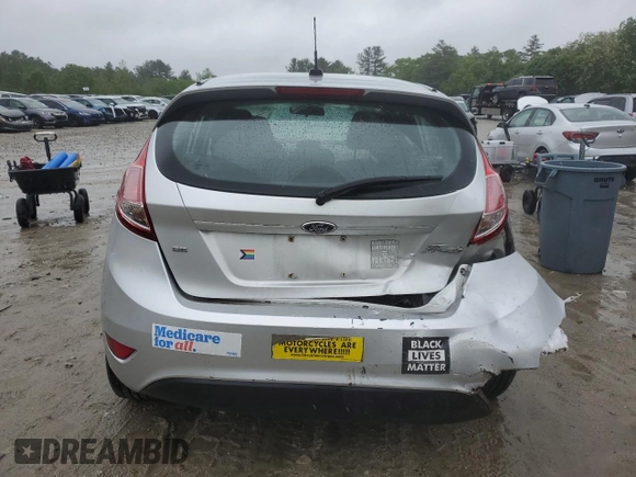 2015 Ford Fiesta SE z VIN 3FADP4EJ2FM200721, wystawiony jako Copart lot #58265735 z przebiegiem Nie podano mil oraz Czysty tytuł • Clean title. Historia ofert i sprzedaży dostępna na DreamBid. Obrazek 6.