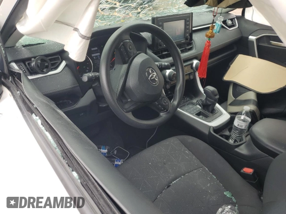 2020 Toyota RAV4 XLE with VIN 2T3P1RFV1LC135007, listed as a Copart auction lot 62710795 with 38,969 mi miles and Non repairable. Bid and sale history available at DreamBid. Image 8.