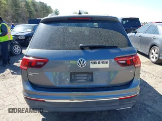 2018 Volkswagen Tiguan SEL with VIN 3VV3B7AX5JM036164, listed as a IAAI auction lot 41876403 with 108,269 mi miles and . Bid and sale history available at DreamBid. Image 16.